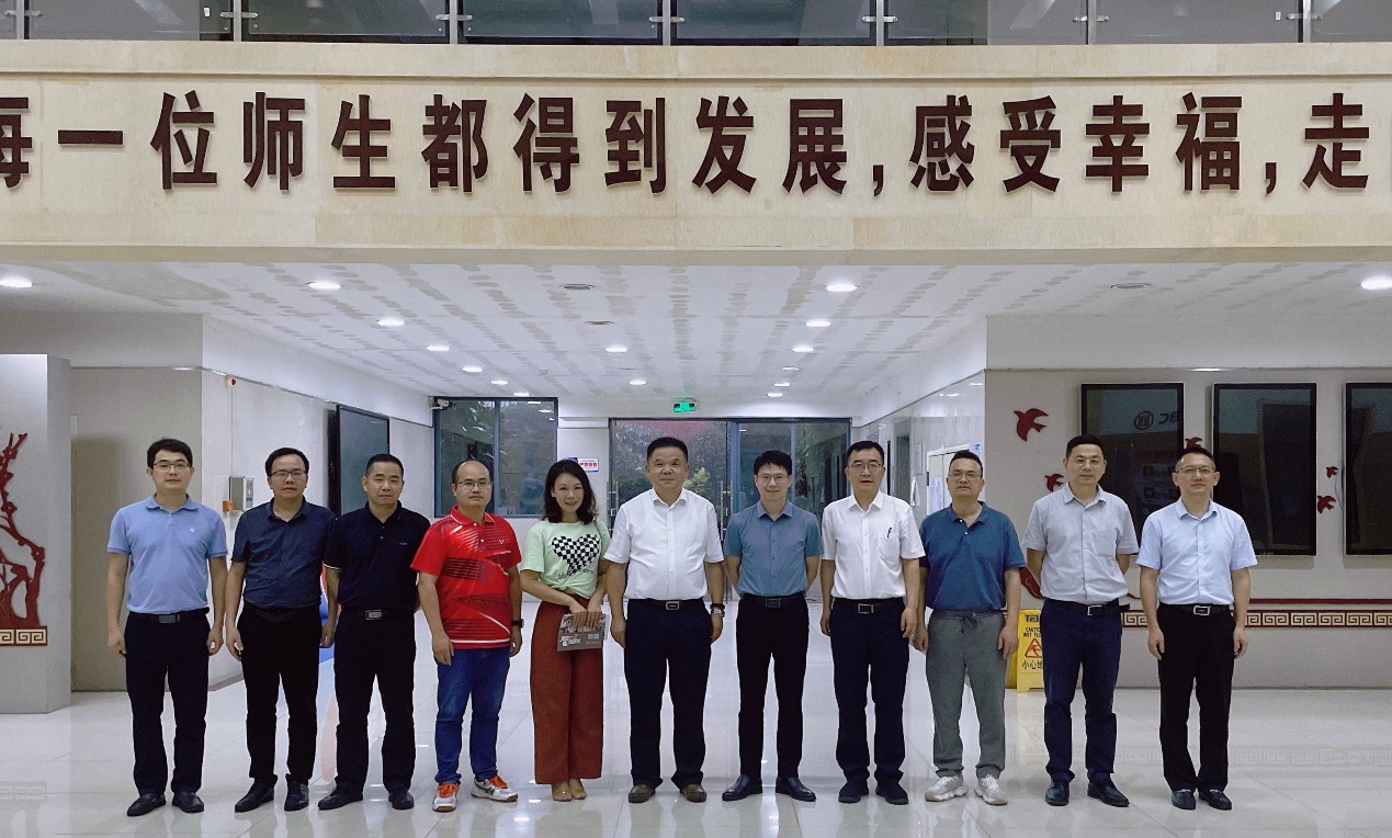 https://oas.gdut.edu.cn/seeyon/fileUpload.do?method=showRTE&fileId=-8365201810310413680&createDate=2022-06-15&type=image